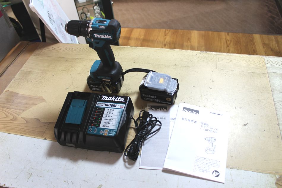 [中古] 動くこと品 makita 申し受ける式 ドライバドリル 仕掛ける DF487D 手っとり早い申し受ける器 DC18RF バッテリ2個 BL1860B DC18V 6.0Ah マキタ 電動手道具 USED品