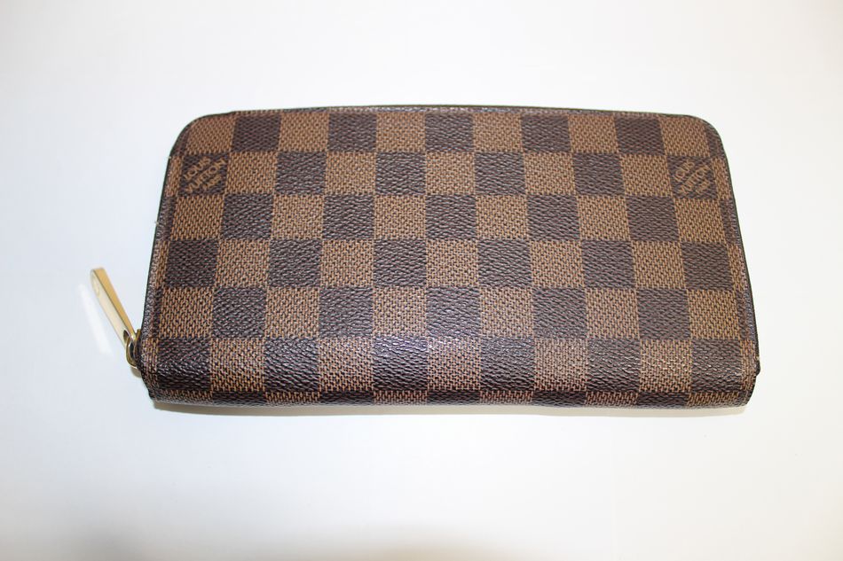 ＊新品同様＊ルイヴィトン ダミエ 新型 ジッピーウォレット 長財布 ブラウン 楽天市場】【正規紙袋無料】 ルイヴィトン 長財布 新品