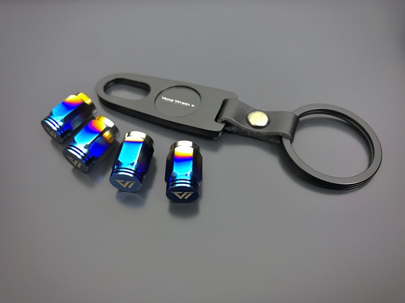 楽天市場 バルブキャップ チタン 4個 ホイール エアバルブ キャップ ブルー 美しい 錆びない キーホルダー バルブレンチ 簡単装着 車用品 足回りドレスアップ Kuhl クール Verz ヴェルズ 906 Kuhl Racing楽天市場店