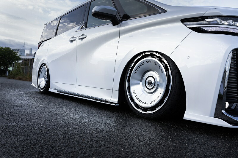 タイヤ ホイール 4本 セット ヴェルズ ホイール ネクサス ネクス 01 22インチ 9J+35 NITTOタイヤ ニットー NT555 G2 245/35R22 組付け トヨタ 1ピース 円盤 高級感 アルファード カスタム ヴェルファイア KUHL クールレーシング ジャパン VERZ|KUHL RACING店