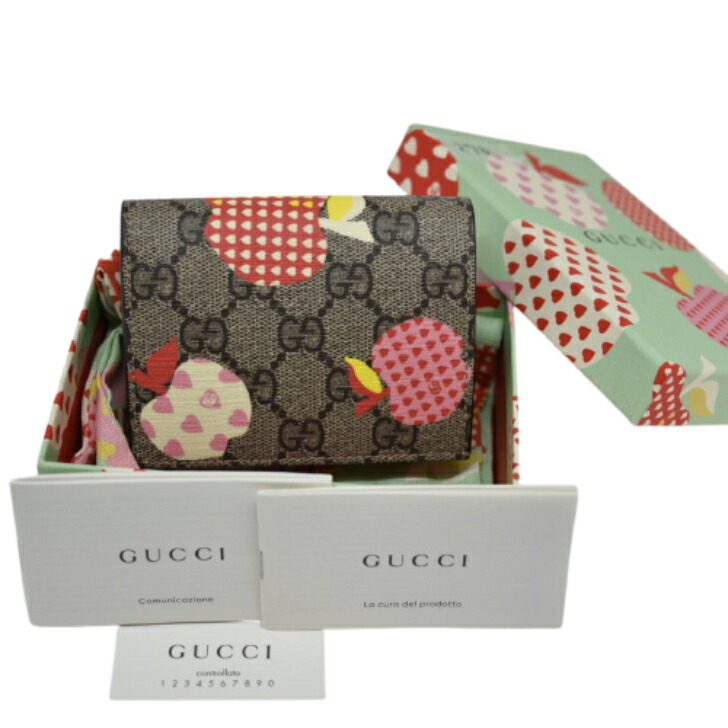 新品同様‼️ 新作　グッチ　GUCCI 財布　二つ折り　折り財布　GGスプリーム GUCCI グッチ GGスプリーム リンゴ柄 二つ折り財布 - メルカリ