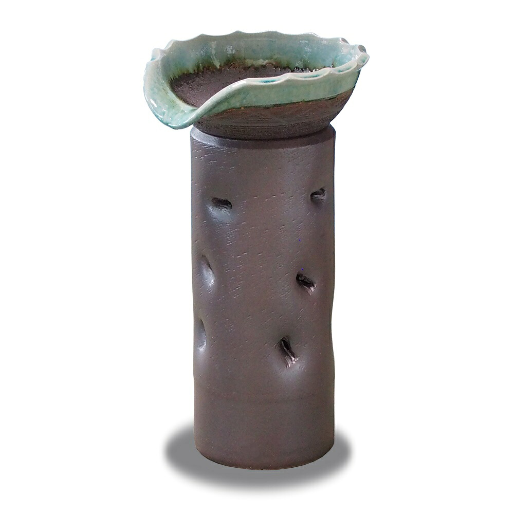 湯こぼし/飾り穴/湯出口セット 台:24×H58cm 湯こぼし:36×H12.5cm 陶器の風呂用湯こぼし/ 信楽焼き湯さし/陶器風呂の湯差し口 釉薬の色は画像以外でも承り出来ます。陶器浴槽のページで確認下さい。 詳しくはお問合せ下さいませ。