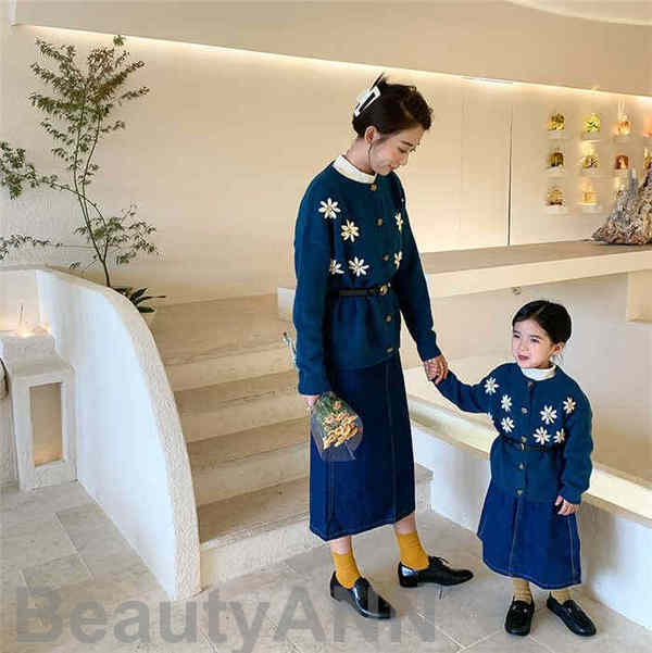 新生きて行く 親子 セットアップ ありの実ルック 親子コーデ 秋春着 編み物 親子ありの実ルック 長袖プルオーバー ジーンズスコート 上下仕掛ける ありの実スウェーター+スコート おっ母さん 赤ちゃん 御姉さん おそろい 親子仕掛ける 親子ルック こどもの日 母の日父の日 差し上げ物