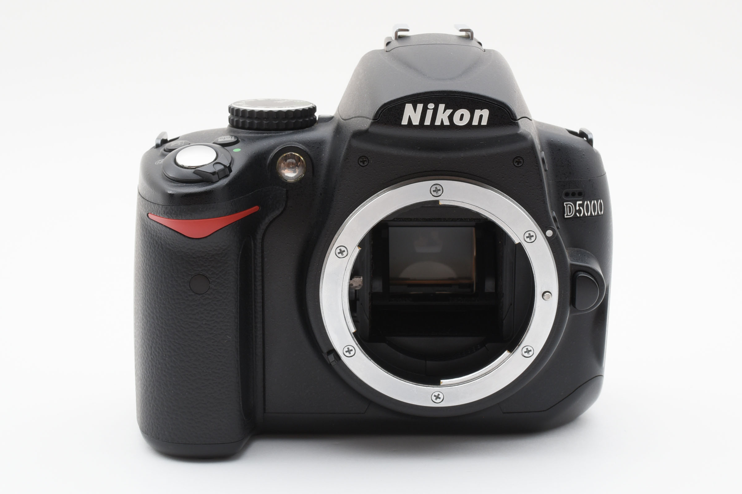Nikon D5000 ボディ 美品 Nikon】ニコン『D5000ボディ』1230万画素 DXフォーマット SDHC HD動画
