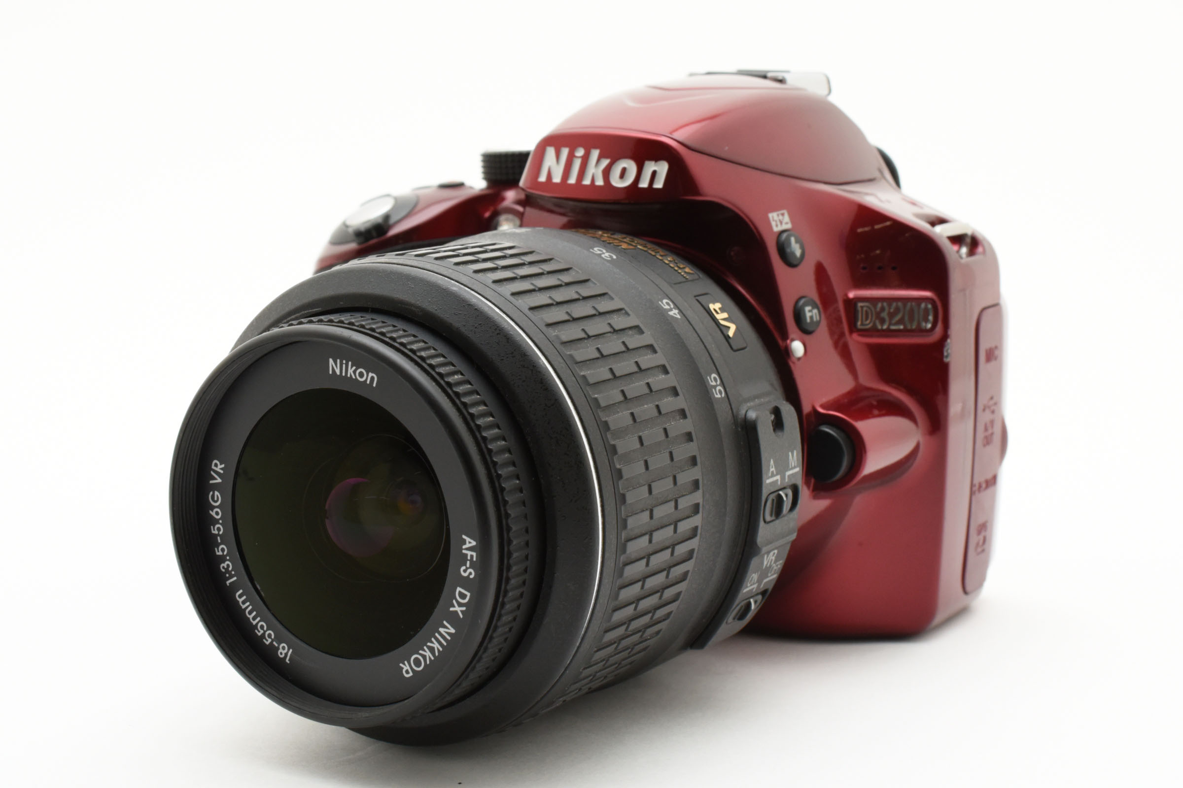 【中古】Nikon ニコン D3200 水晶体一揃いの道具 赤いこと