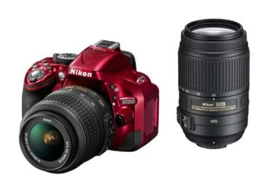 【中古】Nikon ニコン D5200 ダブルズームキット 赤いこと