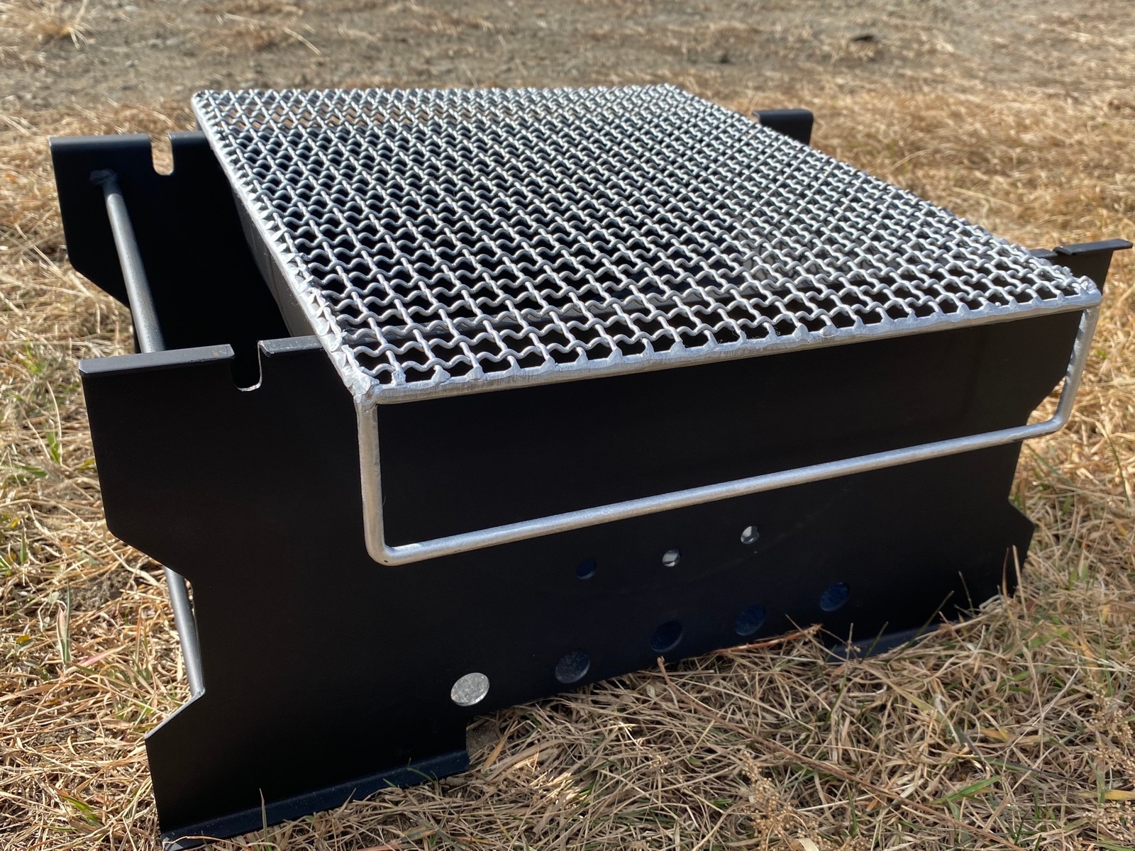 楽天市場】尾上製作所 鉄鋳物こんろ角型 バーベキューコンロ CI-1607