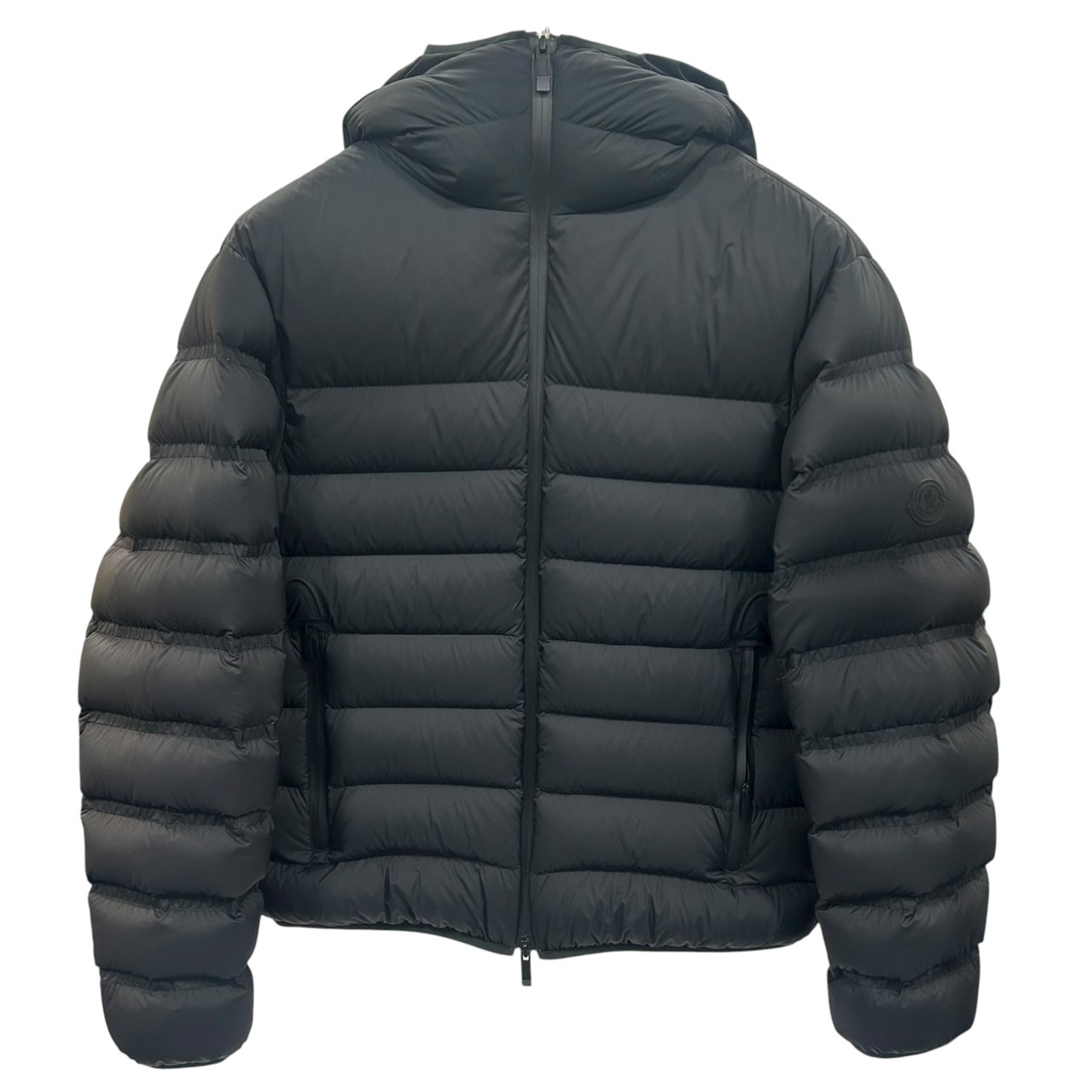 モンクレール(MONCLER) I20911A00114 ARROUX ダウンジャケット アウター メンズ (カラー：ブラック)【Aランク】【中古】