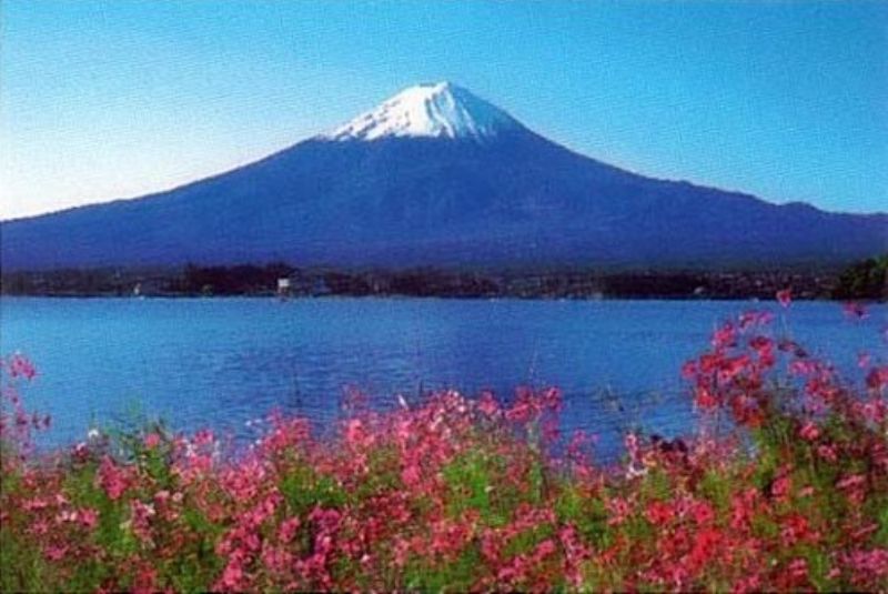1000ピースジグソーパズル 河口湖と富士山 《廃番商品》 ロード RS-13-182 (50×75cm)|組絵門(くみえもん)