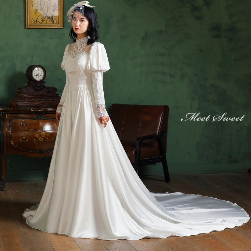 ウェディングドレス ウエディングドレス 二次会 結婚式 前撮り ブライダル ロングドレス 花嫁 スレンダードレス 中世風 サテン 長袖 ビンテージ風 レトロドレス 海外挙式 フォトウェディング オフホワイト wedding dress マーメイドドレス 小さいサイズ 大きいサイズ｜暮らし彩堂