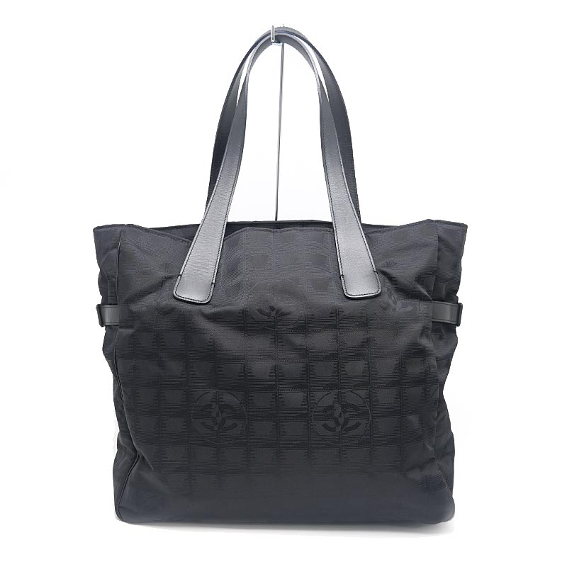 【中古】シャネル CHANEL ニュートラベルライン トートGM ナイロン 黒いこと トートバッグ A4相応う【一六銀行位置づける品】