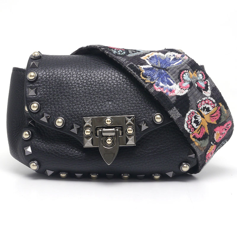 【中古】ヴァレンティノガラヴァーニ VALENTINO GARAVANI ボディバッグ CB QC46CRA2 ロックスタッズ 刺繍 蝶 黒 ブラック【質屋鑑定品】