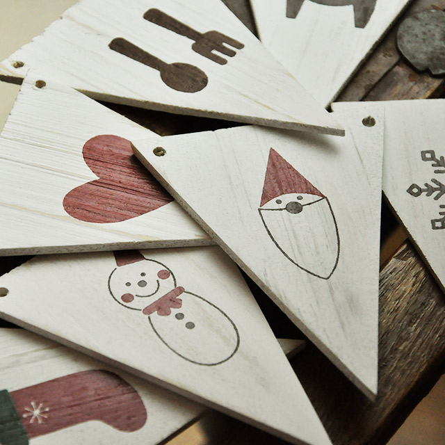 楽天市場 木製 モチーフ Newカラー ガーランド フラッグガーランド クリスマス お誕生日会 パーティー 壁掛け 壁飾り オーナメント ナチュラル 雑貨 10個以上ご注文でメール便送料無料 くらしたのしもう屋