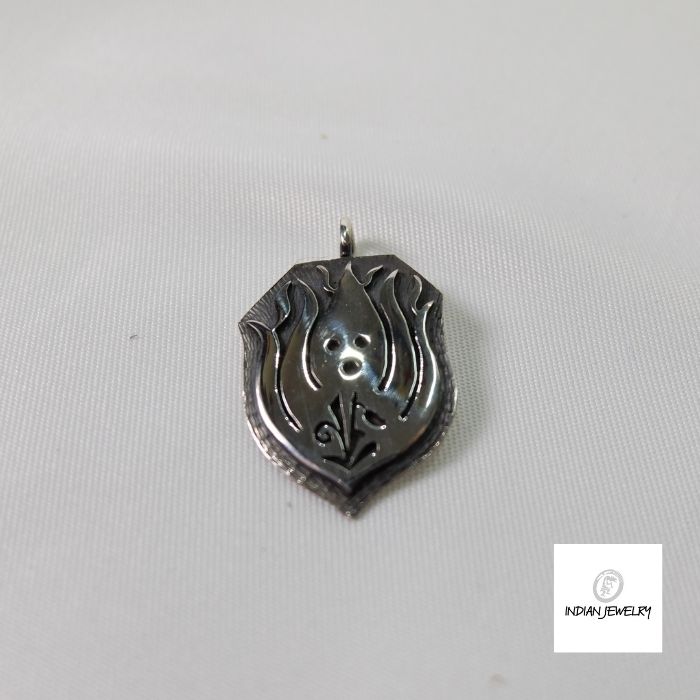 INDIAN JEWELRY/ホピ族/ DOROTHY KYASYOUSIE  ドロシー・キャセヨウシー 作/STERLING SV925/シルバーペンダントトップ/ STERLING SV925