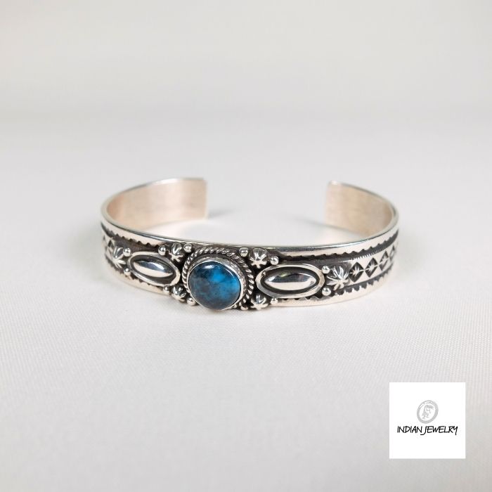 北米インディアン宝飾品 ビズビー 青緑色 バングル ナバホー族 Happy Piasso ハッピーピアッソ BISBEE TURQUOISE しろがね色 SV925 STERLING 消し印 バングル