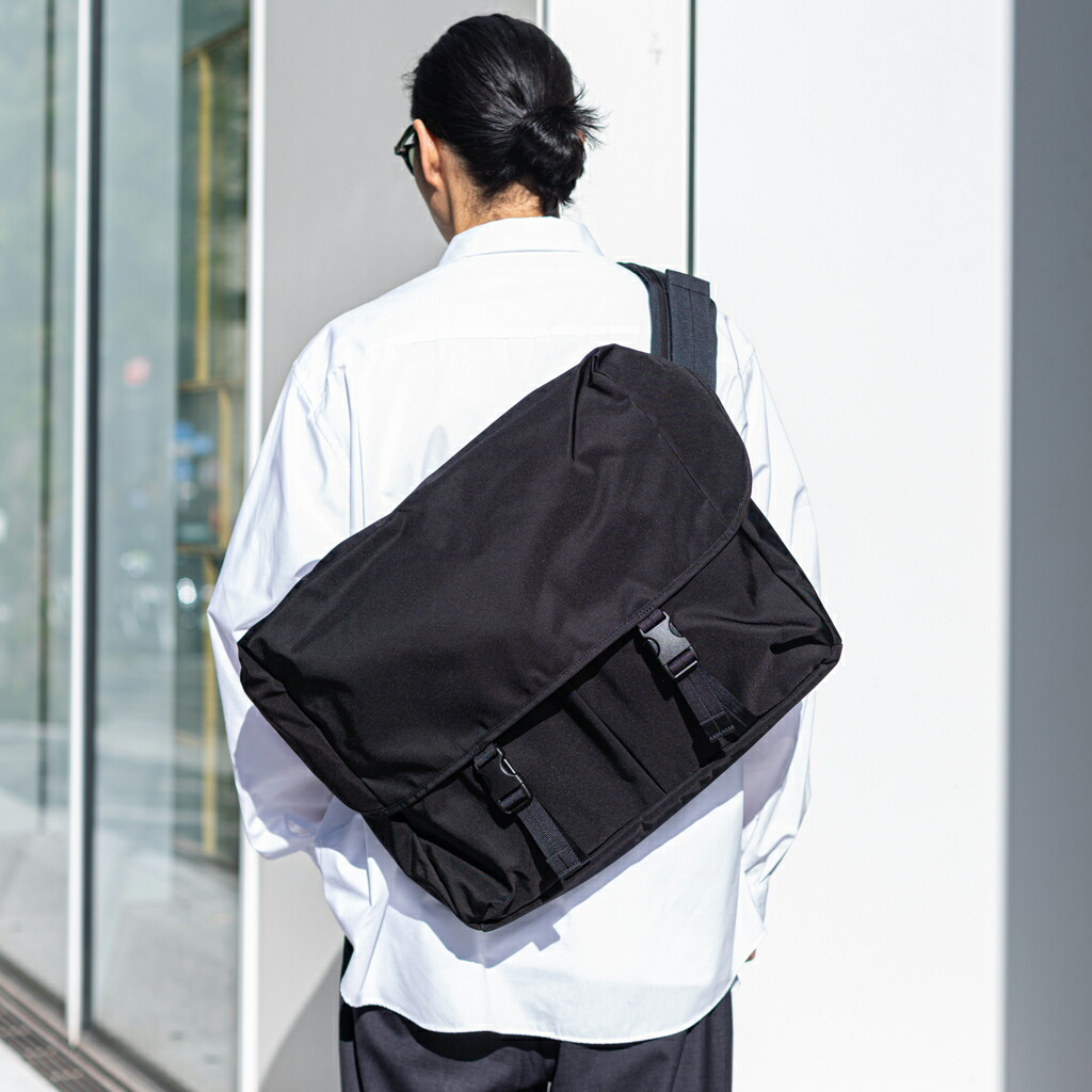 【2,000円オフクーポン！7/26まで】日本製 豊岡のバッグ≫ 軽量 コーデュラナイロン 黒 メンズ ショルダーバッグ ワンショルダー ボディバッグ メッセンジャー 大容量 大きめ 大きい ポケット 多い 斜めがけ レディース ユニセックス｜kuros