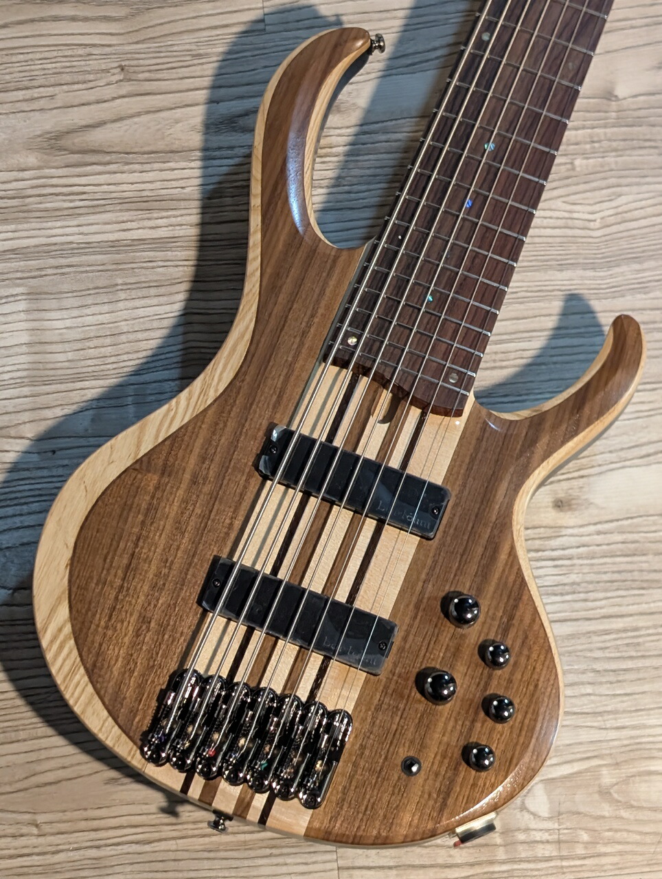 楽天市場】7弦 エレキベースフレットレスベースかえで シタン 初心者