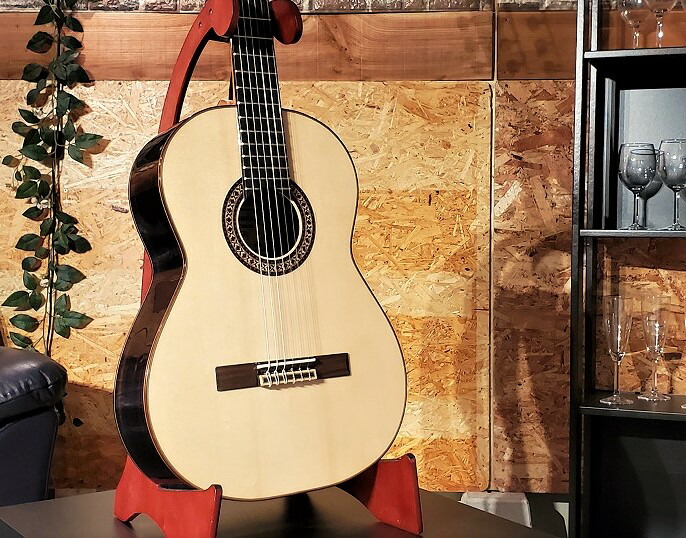 Sanchez Profesor 4 サンチェス 本場スペイン製ギター Sanchez Profesor 4 松 アントニオ 総単板 高品質 Nagoya 楽器 音響機器 Classical Nagoya ギター クラシックギター 送料無料 ローズウッド Antonio クロサワ楽器60周年記念shop