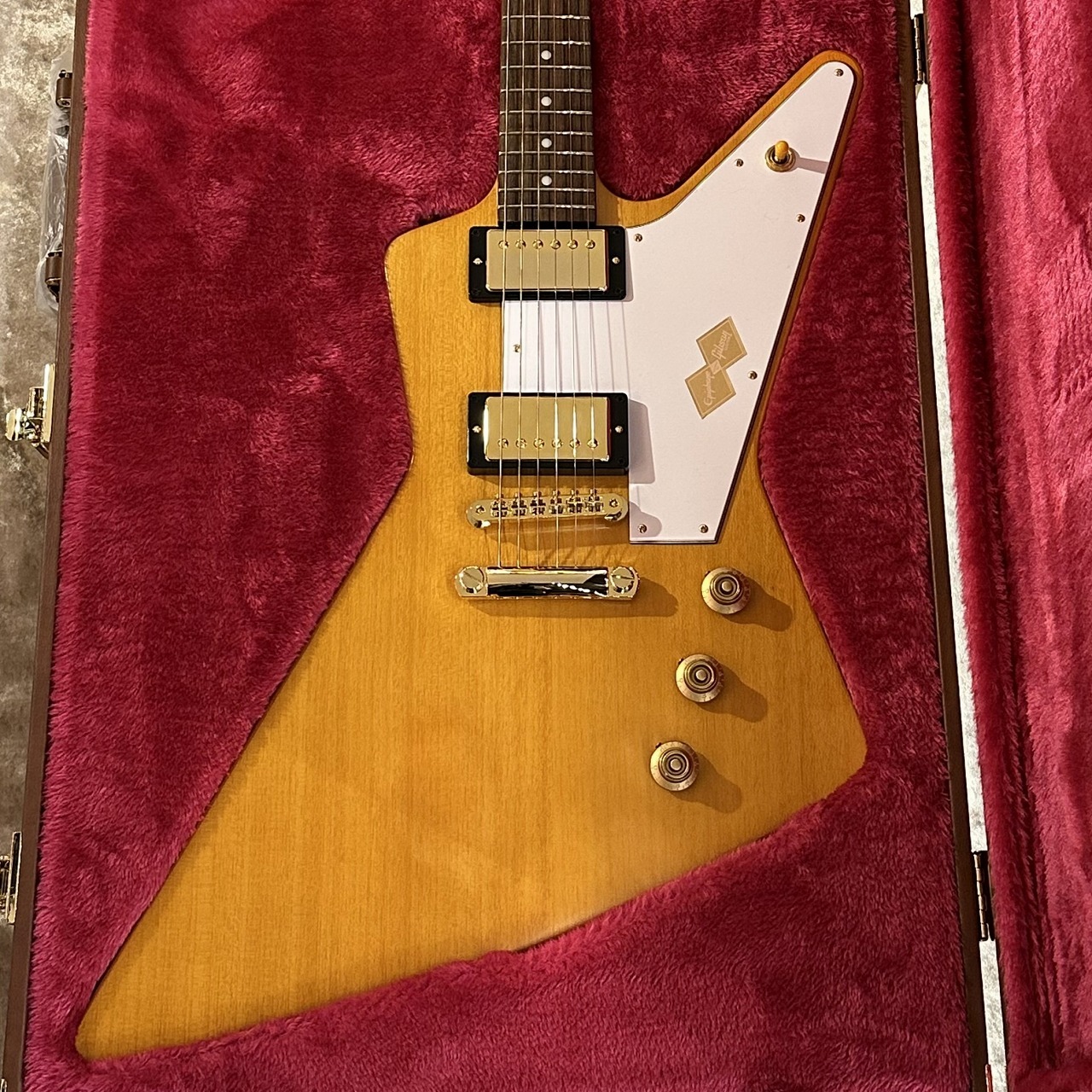 【手渡し値引き有り】Epiphone GOTH 1958 Explorer 中古 Used Epiphone Goth 1958 Explorer Pitch Black Satin Electric