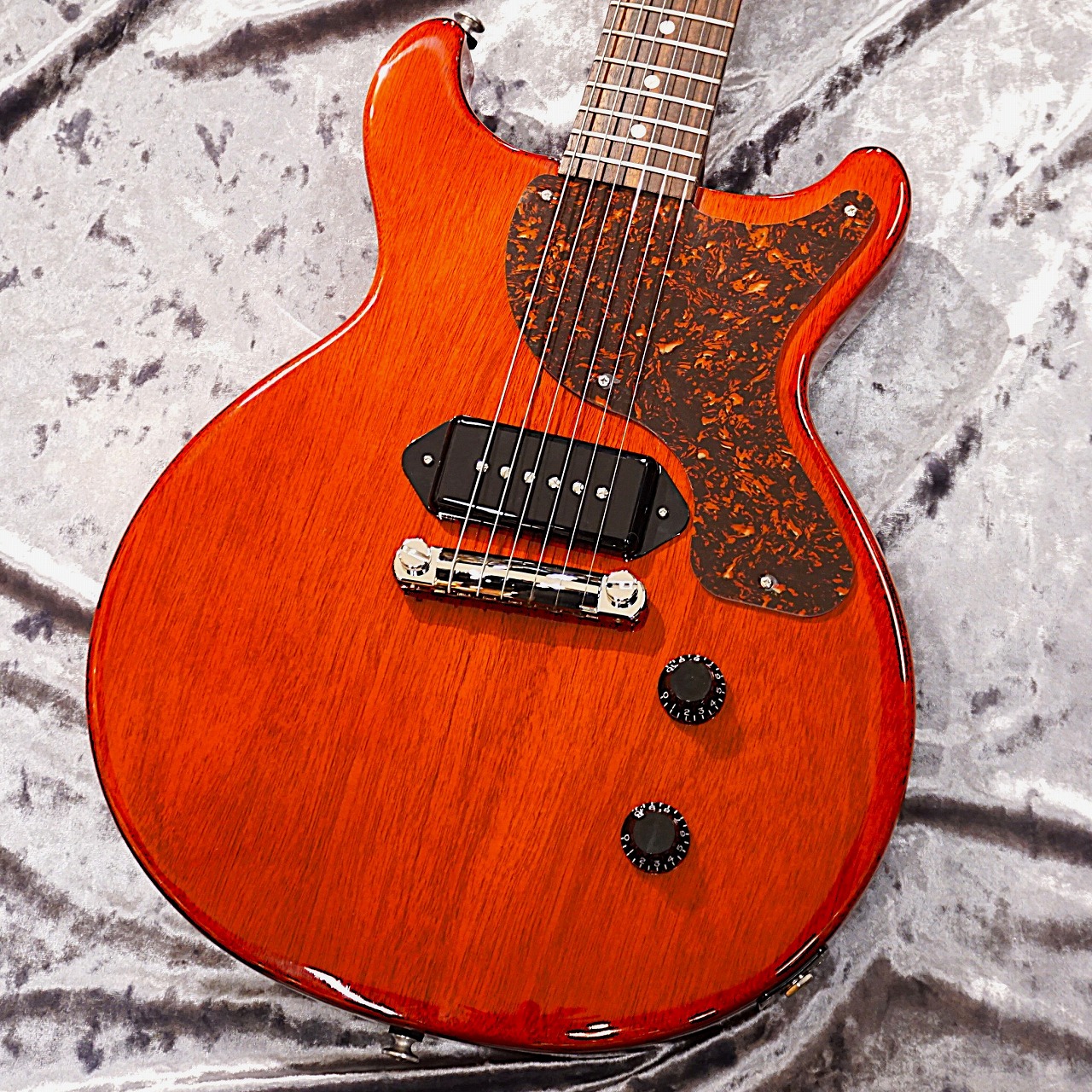 Gibson【USディーラー限定品】 Les Paul Junior Double Cutaway Tortoise Vntage Cherry #228540198 [3.28kg] [送料込] [G-CLUB TOKYO]｜クロサワ楽器65周年記念SHOP