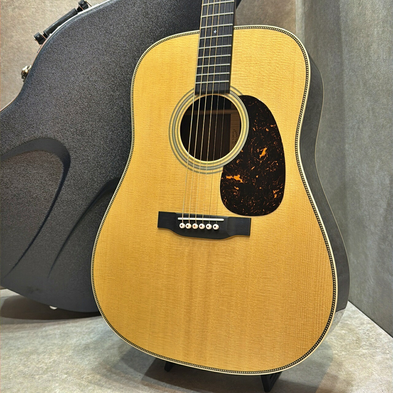 【試奏動画あり】Martin HD-28 Standard #3001890【煌びやかで懐深い音色】【当店限定特典付き】【送料当社負担】【池袋店在庫品】