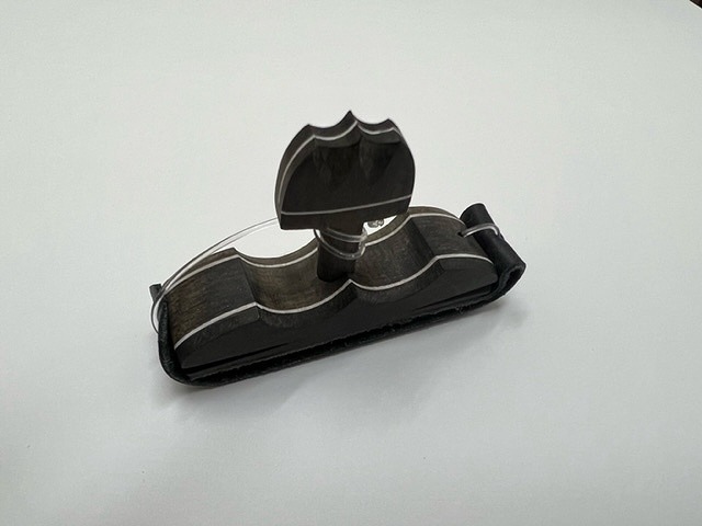 TENOR 製カポタスト TCHW11-R【日本総本店2F 在庫品】｜クロサワ楽器65周年記念SHOP