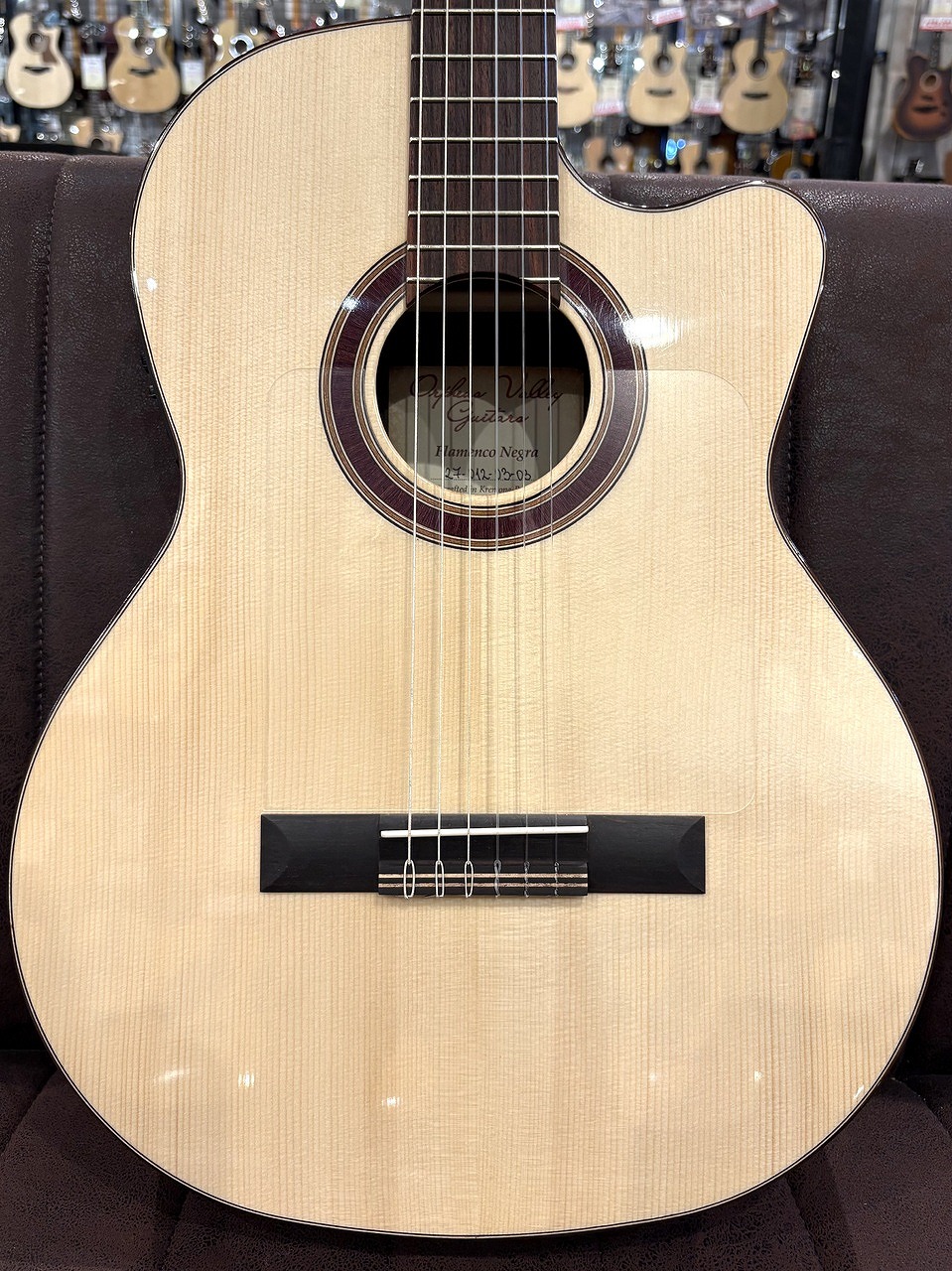 Orpheus Valley Guitars Flamenco Negra【47mmネック】【ブルガリア製】【福岡ミーナ天神店】｜クロサワ楽器65周年記念SHOP