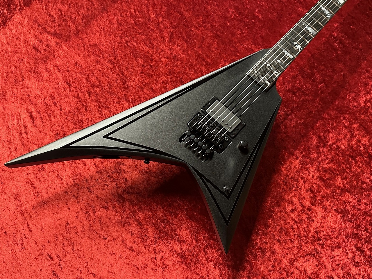 EDWARDS ALEXI LAIHO アレキシ ライホカスタムギター アレキシ・ライホ(Alexi Laiho)の新しいシグネチュアモデル