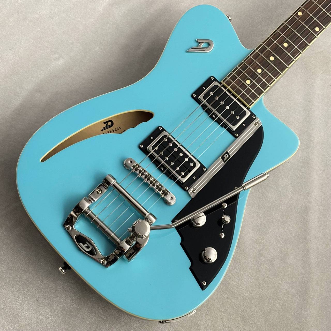 Duesenberg DCB-NB Caribou -Narvik Blue- #231368 ≒3.58kg【個性派シェイプ!】【G-CLUB 渋谷店】｜クロサワ楽器65周年記念SHOP