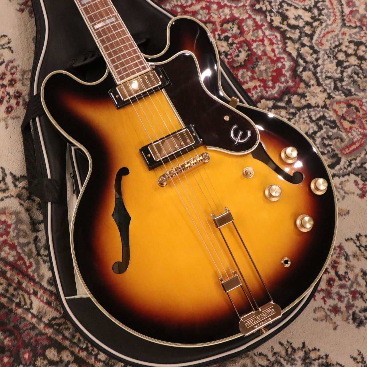 楽天市場】Epiphone エピフォン SHERATON Vintage Sunburst セミアコ
