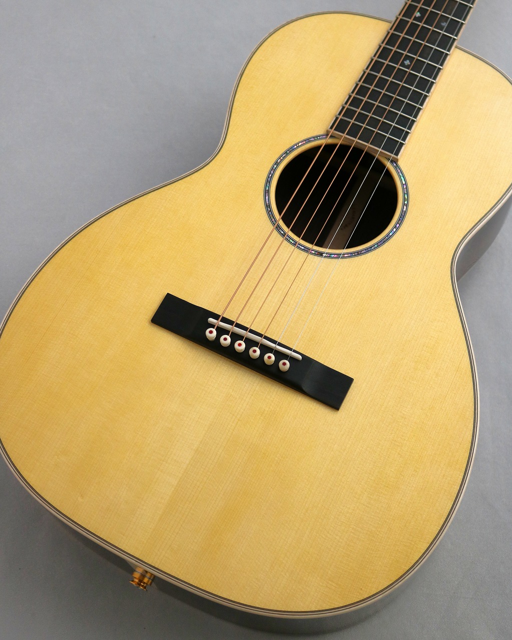 Martin Custom Shop 00 Premium #2974380【アディロン&times;ローズウッド】【パワフルさと上品さ】【G-CLUB 渋谷店】｜クロサワ楽器65周年記念SHOP