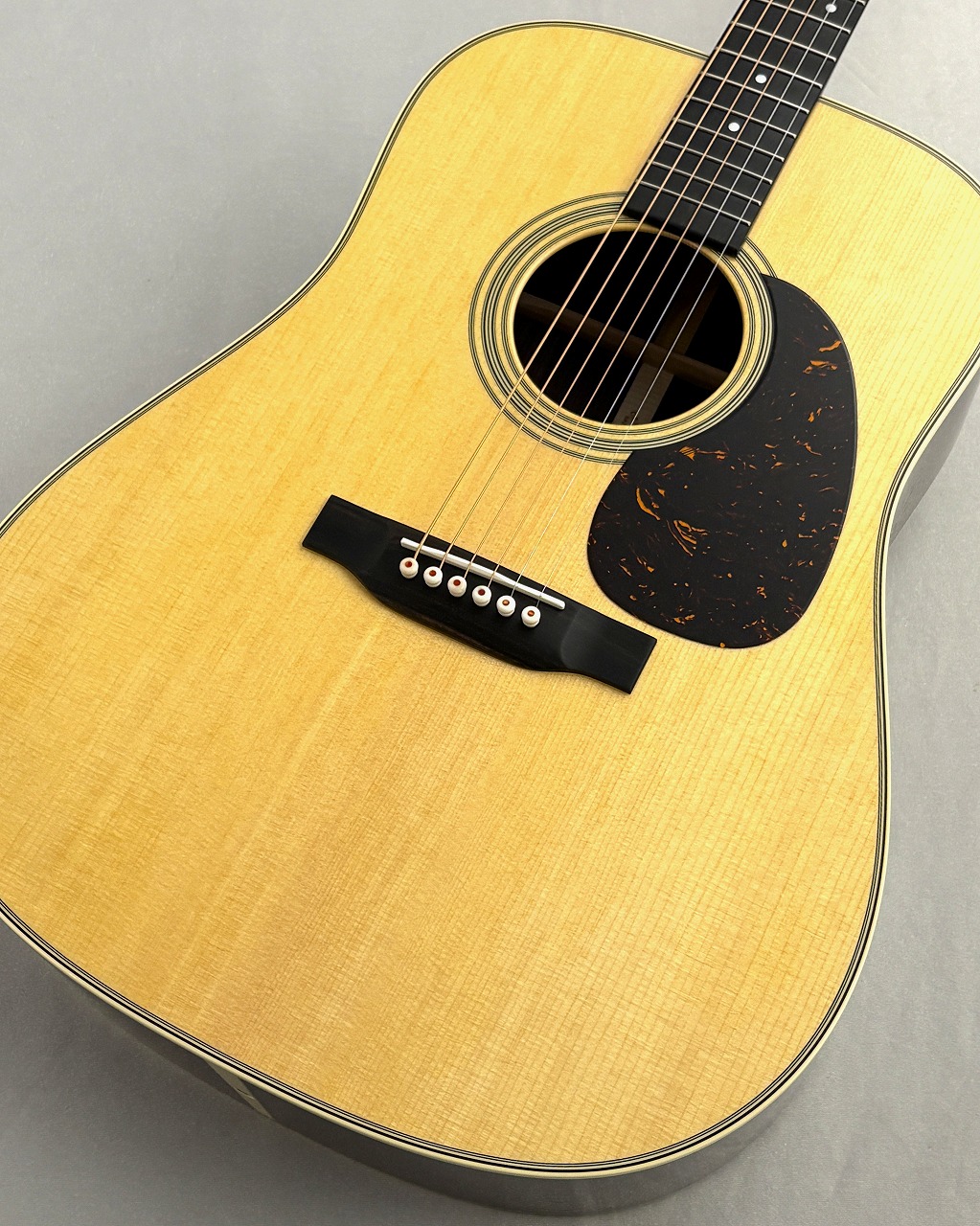 Martin D-28 Standard #3015973【気持ちの良い鳴り】【整った木目】【G-CLUB SHIBUYA 6F】 247,500円