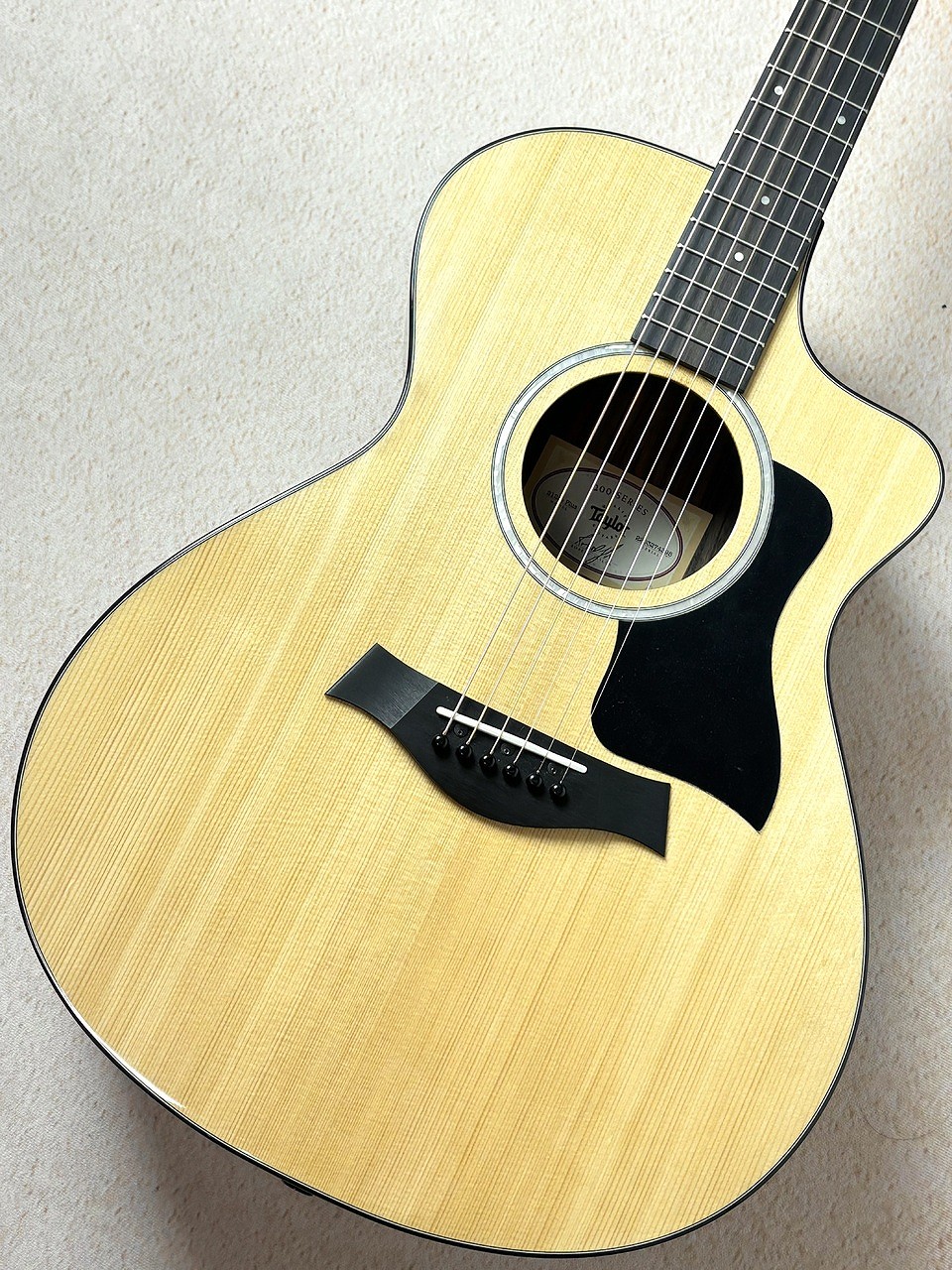 Taylor 【タリアカポプレゼント!!】212ce Plus 【フルグロス塗装!!】【送料当社負担・最大48回無金利】【G-CLUB UMEDA】｜クロサワ楽器65周年記念SHOP