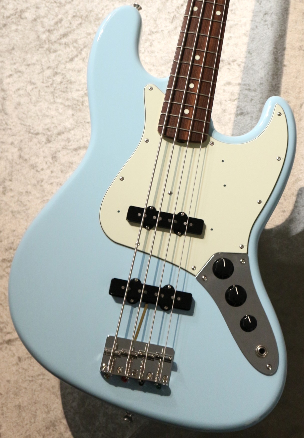 Fender 【USAピックアップ搭載】FSR Traditional 60s Jazz Bass -Daphne Blue- #JD24020042【3.91kg】【池袋店】|クロサワ楽器65周年記念SHOP