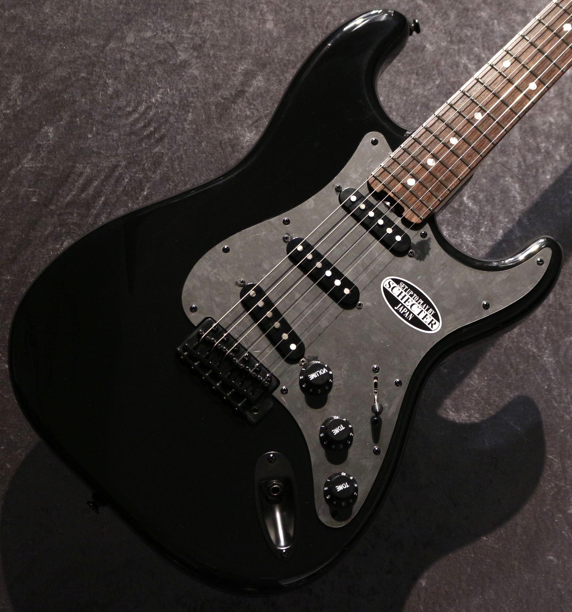美品 SCHECTER PS-ST-DH-SC /BLK/M スキャロップ 限定 美品 SCHECTER PS-ST-DH-SC /BLK/M スキャロップ 限定 美品