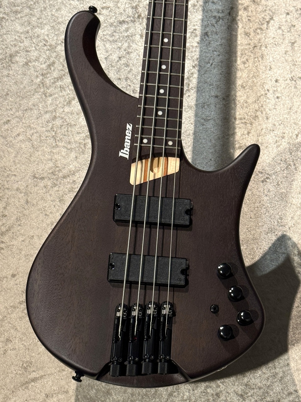 Ibanez 【人気なウォルナットカラー!】 EHB600 -Walnut Flat- #I250702377 【3.32kg】【アクティブ3バンドEQ】【池袋店】|クロサワ楽器65周年記念SHOP