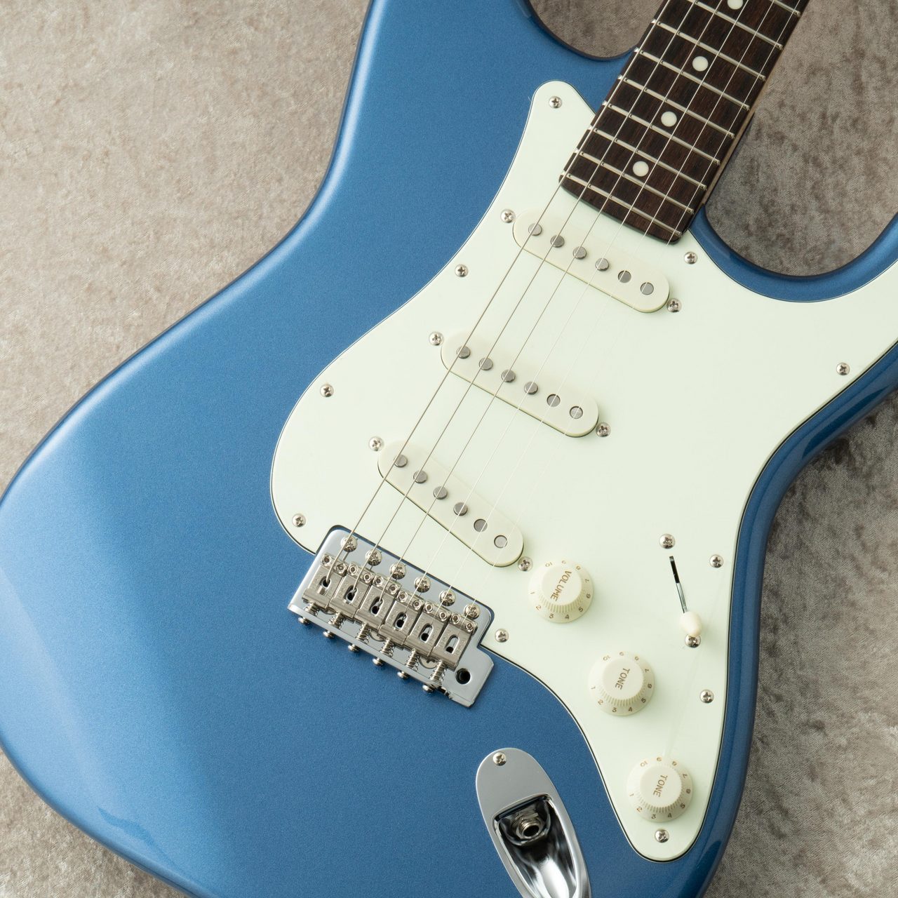 美品 Tokai AST-88 LPB/R ストラト レイクプラシッドブルー 中古】Tokai AST-88 LPB/R ストラトタイプ レイクプラシッド