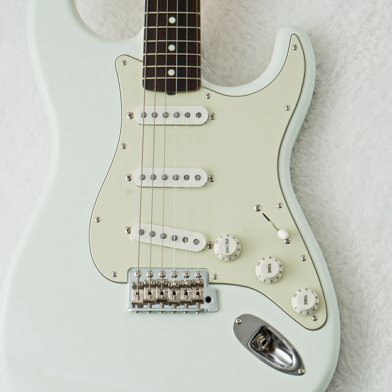 Fender FSR Made in Japan Traditional 60s Stratocaster Olympic White【軽量&良杢】【3.28kg】【JD25033374】【町田店】｜クロサワ楽器65周年記念SHOP
