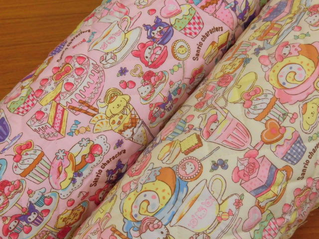 激レア！希少！シナモンロール　生地　はぎれ　キルティング　水色　ブルー 数量5から】 生地 『オックスキルト シナモロール ユニコーン柄