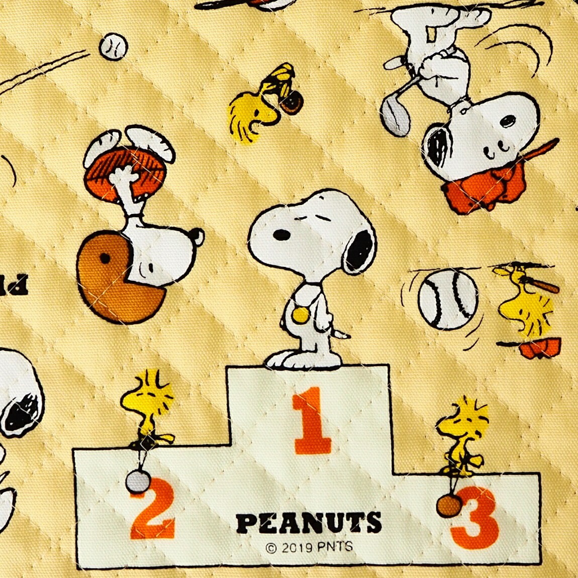 楽天市場 キャラクター キルティング生地 布 Peanuts スヌーピー ｓｎアスリートｂｅｑベージュ７５８５３０ 年 入園入学 商用利用不可 京都カナリヤ手芸店