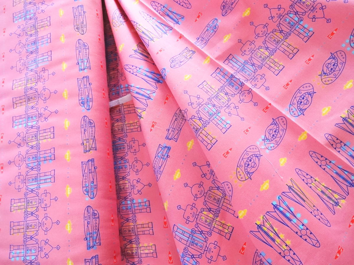 楽天市場 C7802 Blue 輸入 Usaコットン キャラクター生地 布 Nasa ｃ７８０２ Blue ワッペン柄 スペースシャトル 宇宙柄 ライリーブレイク 商用利用可能 京都カナリヤ手芸店