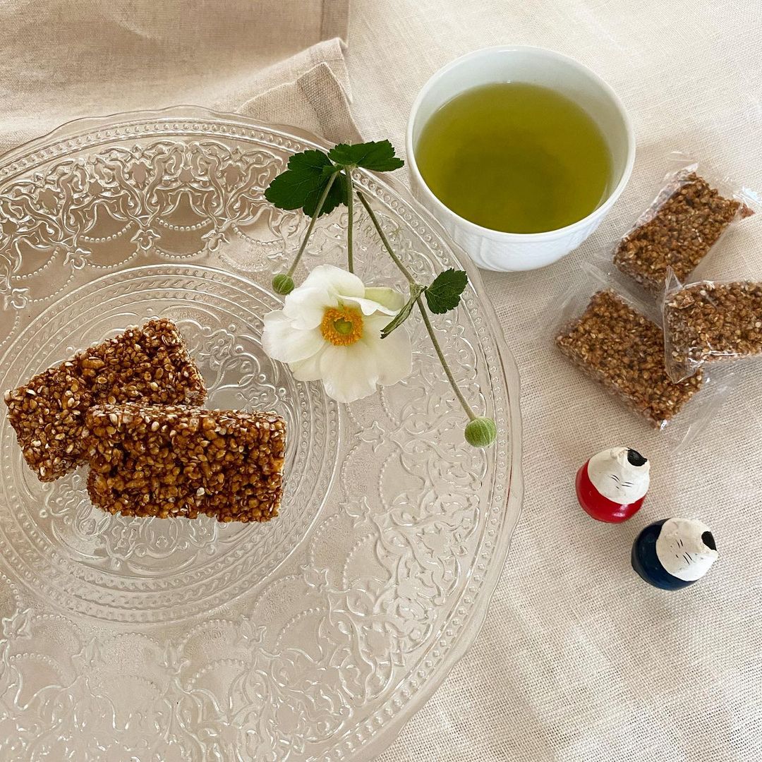 【楽天市場】【新商品・体に優しい胡麻のおやつ】ごまたんと150g[お菓子 和菓子 おやつ おこし 黒糖おこし 胡麻おこし 胡麻おから 搾油胡麻 ごま 胡麻 ゴマ 体に優しい エシカルフード お 【楽天市場】【新商品・体に優しい胡麻のおやつ】ごまたんと150g[お菓子 和菓子 おやつ おこし 黒糖おこし 胡麻おこし 胡麻おから 搾油胡麻 ごま 胡麻 ゴマ 体に優しい エシカルフード お