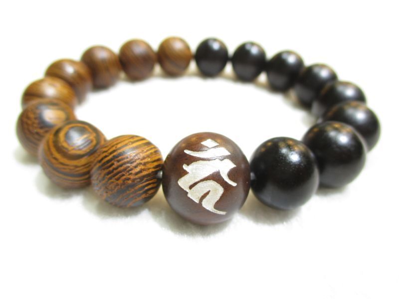 楽天市場】【大漆螺鈿(らでん)ブレスレット】約20mm×12珠 グリーン