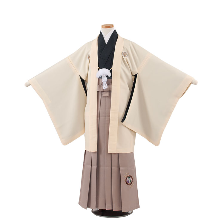 【レンタル】【かんたん着付け袴】小町kids クリーム&times;モカ 1691 小学校 卒業式 13参り 羽織袴 13歳 セット 袴 男の子 男の子 フルセット レンタル 簡単着付け 13歳男の子 はかま 男児 袴セット おしゃれ 和装　貸衣装 新品足袋プレゼント ★往復送料無料★｜着物レンタル　京都ちりめんや