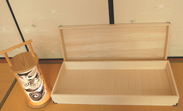 桐衣装ケース 呉服屋さんに人気 フラット天板 総桐 1段 桐衣裳ケース 桐衣装箱 桐箱 着物収納 肥前桐民芸 国産品 ロング たとう紙OK 着物用 関東~九州送料無料 桐たんす 桐タンス 桐箪笥 日本製 桐だんす 桐ダンス 収納ケース 桐 タンス 着物 収納 押入れ 押入 国産|京都ー市やま 店