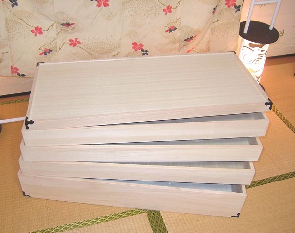 御召しもの 納める容れもの桐御召しもの容れもの 総桐 4段 御召しもの容れもの 桐御召しもの箱 桐箱 御召しもの用 肥前桐民芸 国産品 レギュラー 桐たんす 桐洋服箪笥 桐タンス 和調度品 日本製 御召しもの用 通貨価値 激安 関東～九州貨物輸送無料 国産 調度品 【RCP】浅型 深型 桐 押入れ 収納家具