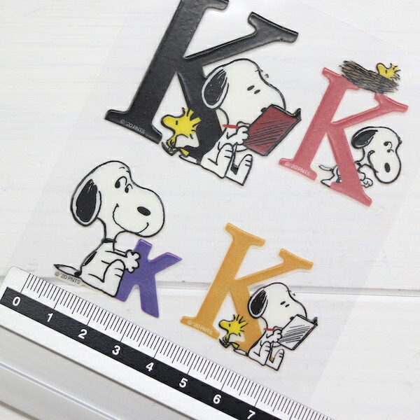 楽天市場 Peanuts ピーナッツ Snoopy スヌーピー 水や熱に強い貼ってはがせるステッカーアルファベット K 京都文具屋