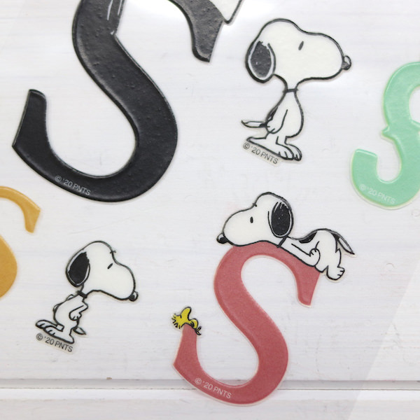 楽天市場 Peanuts ピーナッツ Snoopy スヌーピー 水や熱に強い貼ってはがせるステッカーアルファベット S 京都文具屋