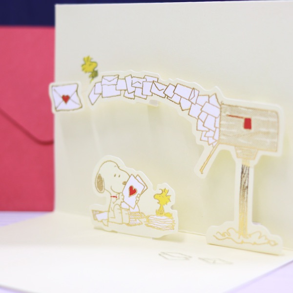 楽天市場 Peanuts ピーナッツ スヌーピー 多目的カード 立体カード ポップアップカードたくさんの手紙 Sending You Many Many Happiness 京都文具屋