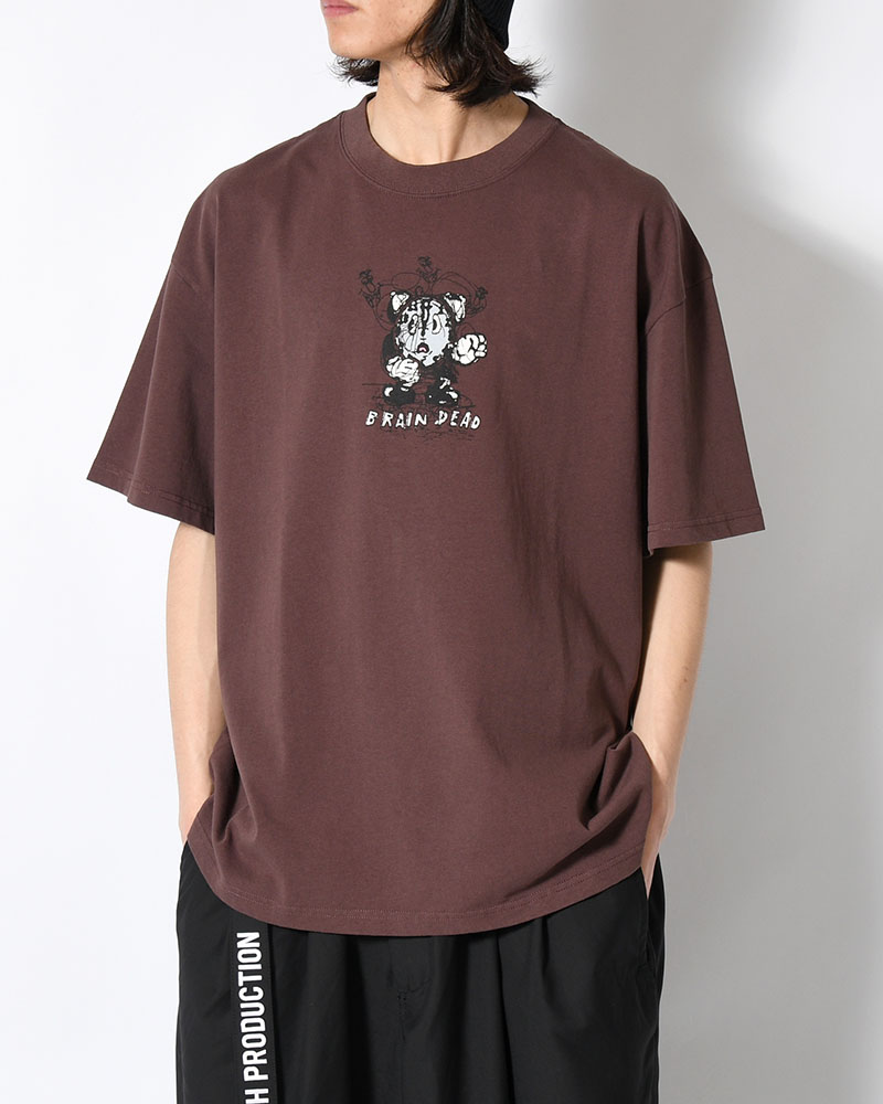 BRAIN DEAD ブレインデッド グラフィックTシャツ メンズ/レディース トップス ロゴ 半袖 クルーネック ストリート TIME IS NIGHT T-SHIRT -BERRY-｜京都印ＳＴＯＲＥ